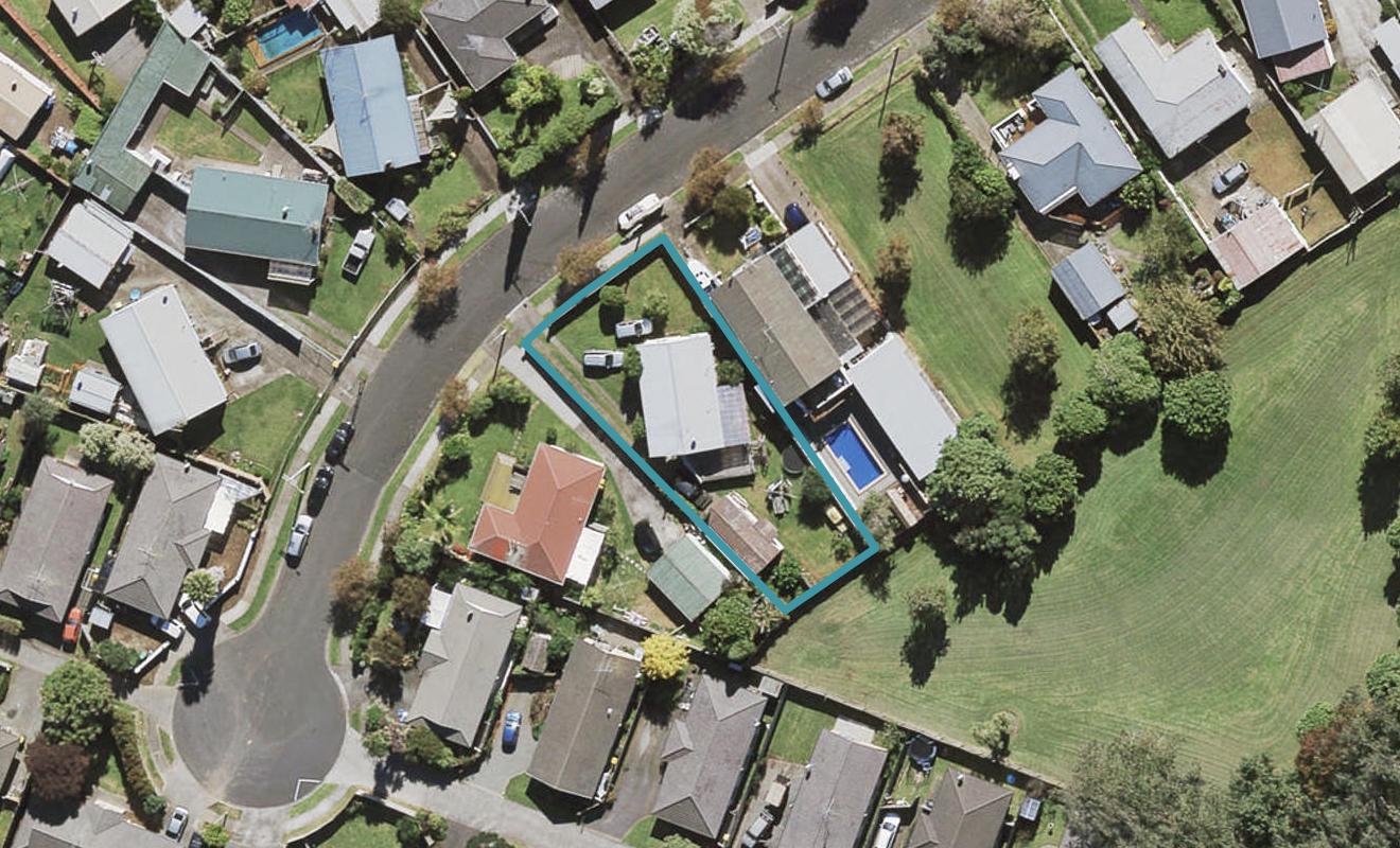 17 Koru Street, Mangere Bridge, Auckland - Carousel 1