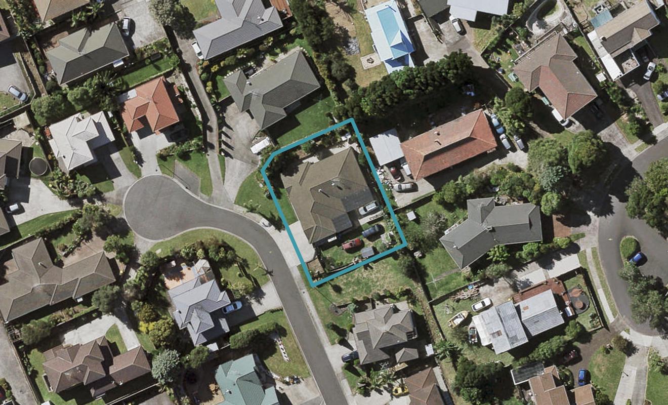 13 Piper Place, Goodwood Heights, Auckland - Carousel 1