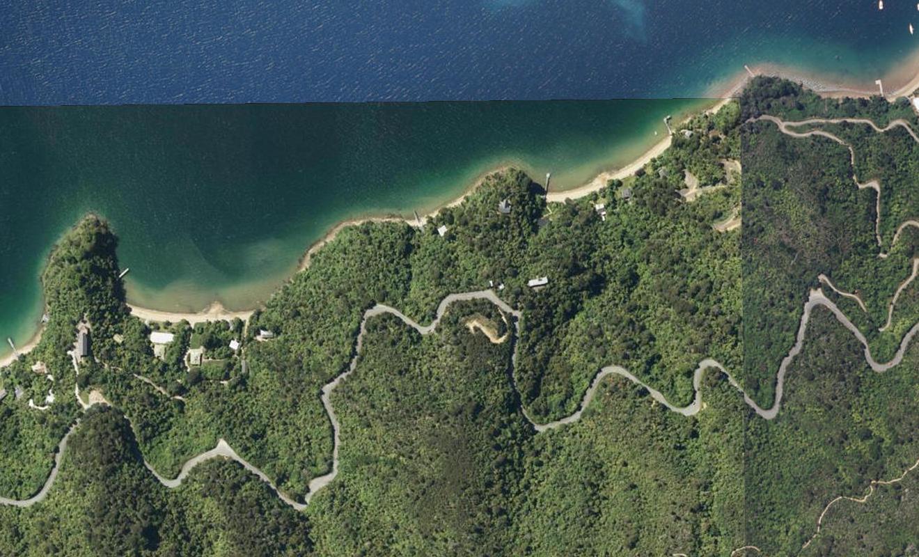 2717 Queen Charlotte Drive, Whenuanui Bay - Carousel 1