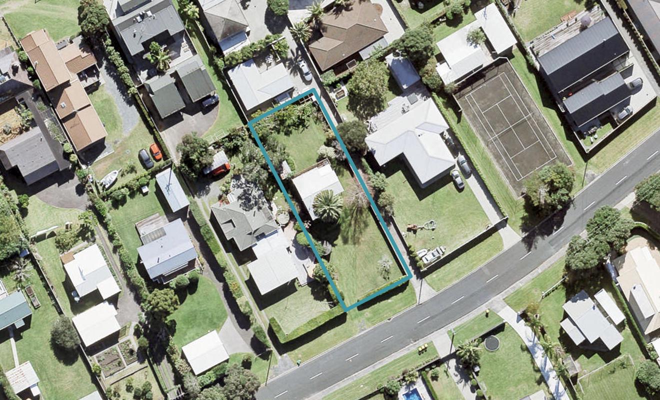 11 Laurence Street, Manly, Whangaparaoa - Carousel 1