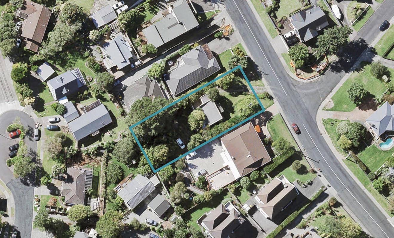 45 Pah Road, Cockle Bay, Auckland - Carousel 1