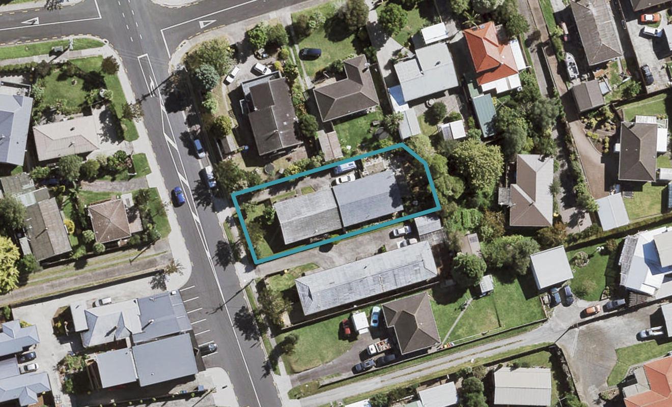1/102 View Road, Sunnyvale, Auckland - Carousel 1