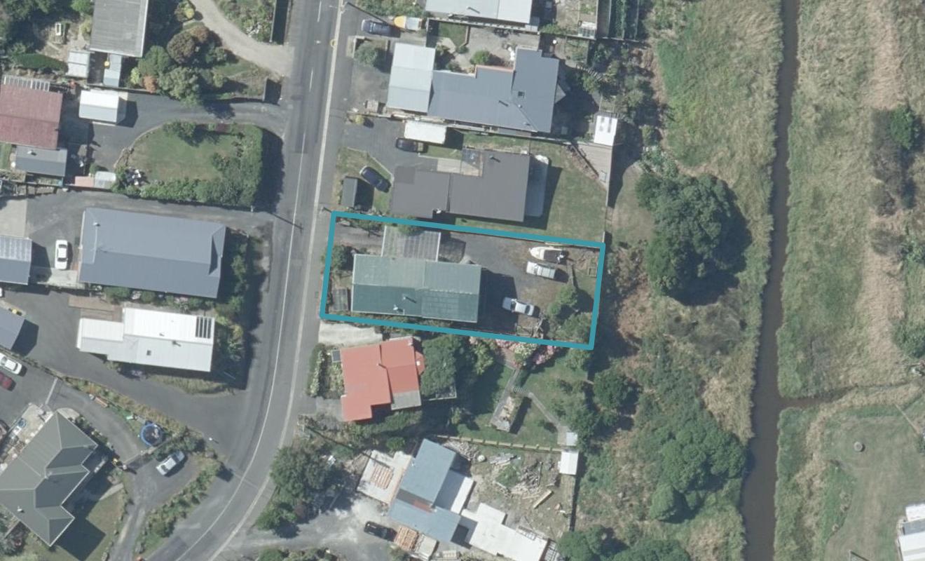 17 Edna Street, Ocean View, Dunedin - Carousel 1