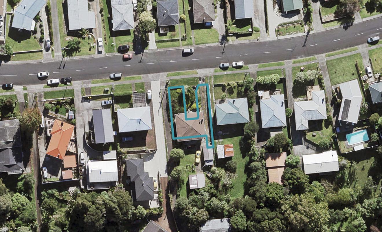 2/24 Seaview Road, Glenfield, Auckland - Carousel 1