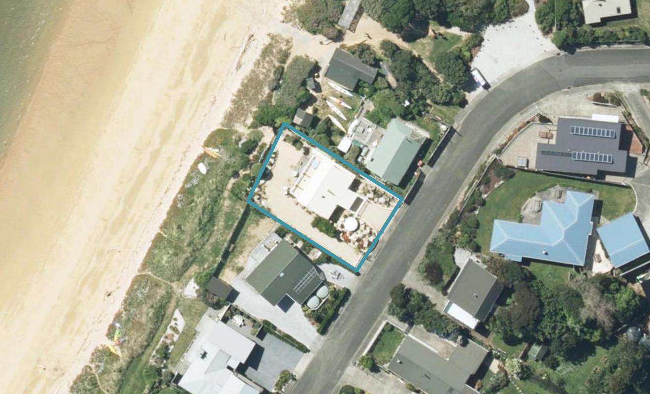 25 Cornwall Place, Tata Beach - Carousel 1
