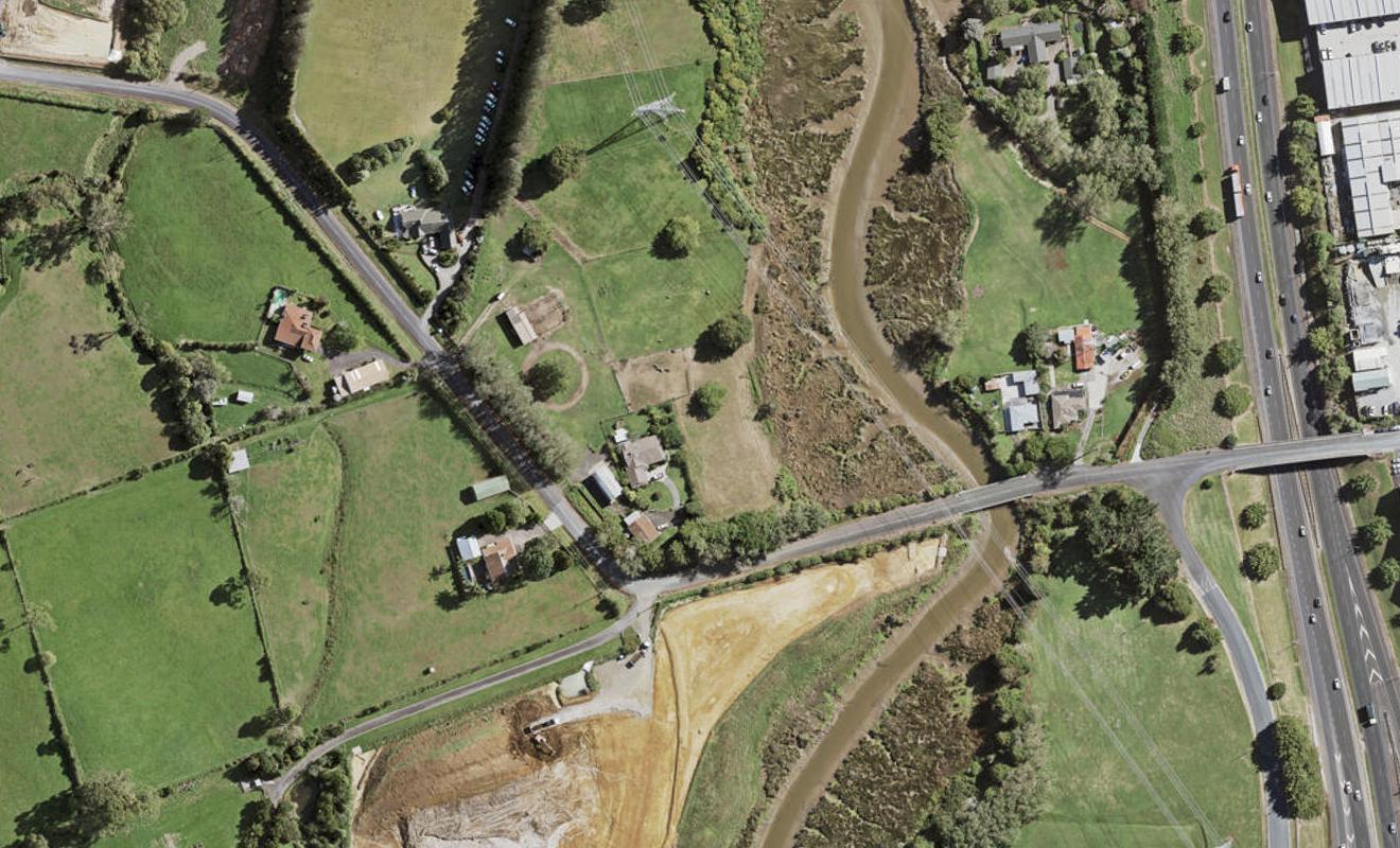 17 Whakaruru Lane, Karaka, Papakura - Carousel 1