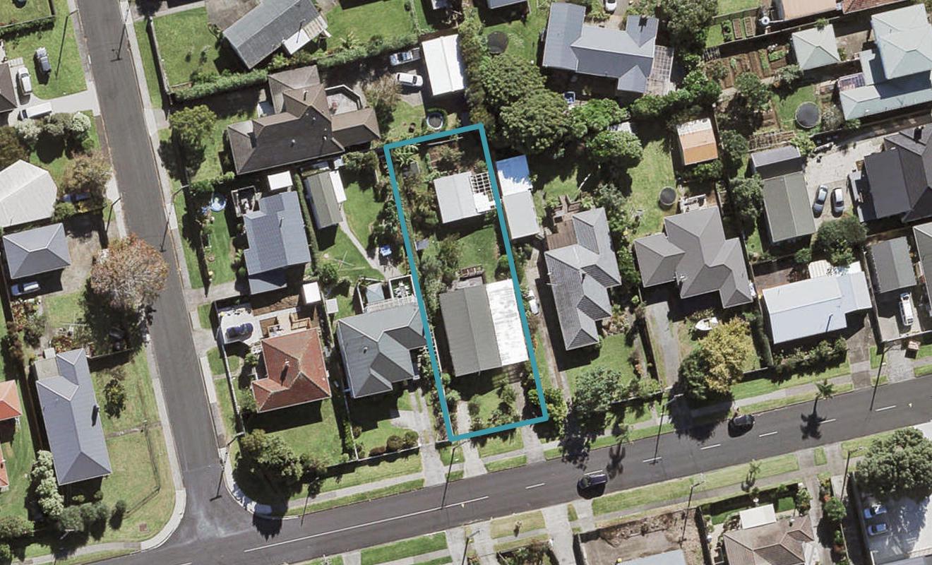 44 Mcintyre Road, Mangere Bridge, Auckland - Carousel 1