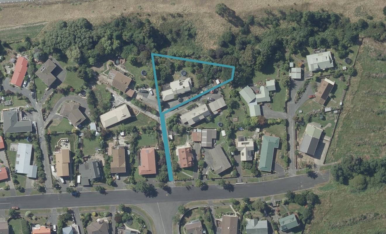 71 Walton Park Avenue, Fairfield, Dunedin - Carousel 1