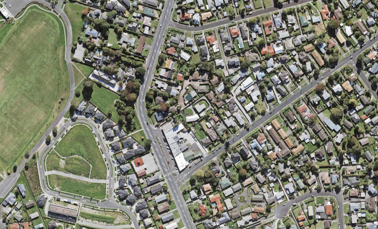 1/8 Roberts Road, Te Atatu South, Auckland - Carousel 1