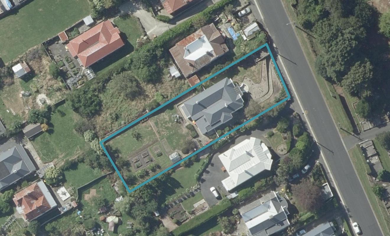 41 Eglinton Road, The Glen, Dunedin - Carousel 1