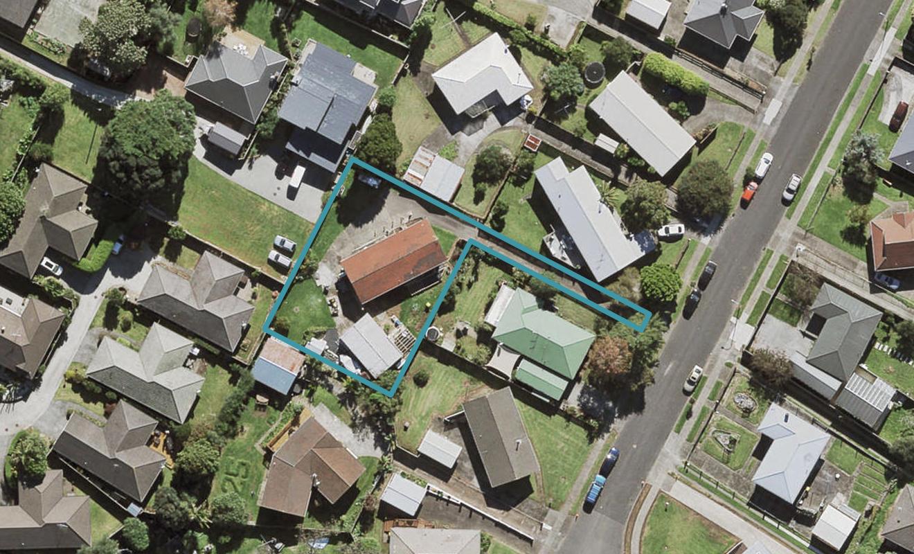 19 Lindis Place, Mangere Bridge, Auckland - Carousel 1