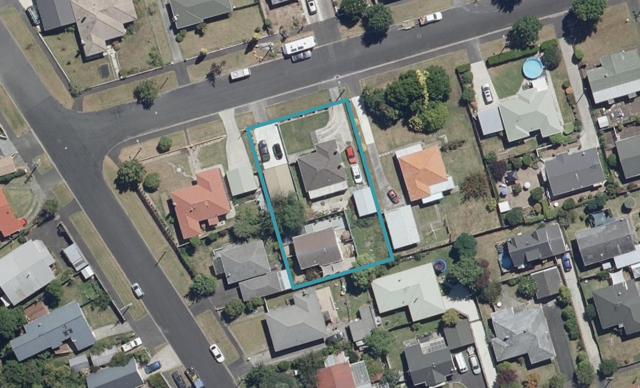19 Verel Street, Fairfield, Hamilton - Carousel 1