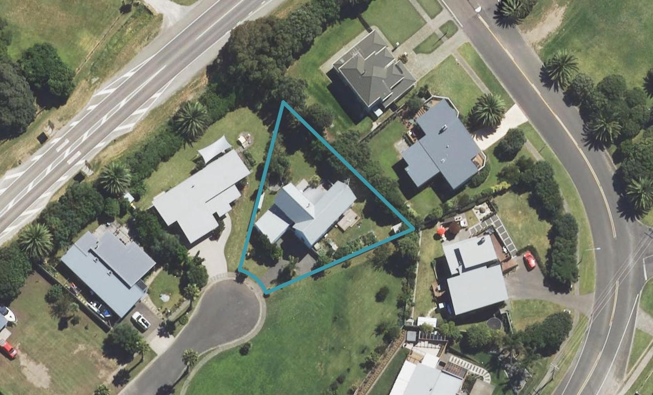 7 Ocean Park, Wainui, Gisborne - Carousel 1