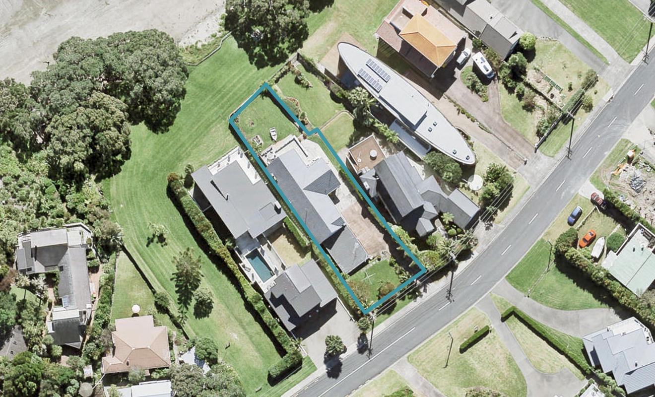 56 Tindalls Bay Road, Tindalls Beach, Whangaparaoa - Carousel 1