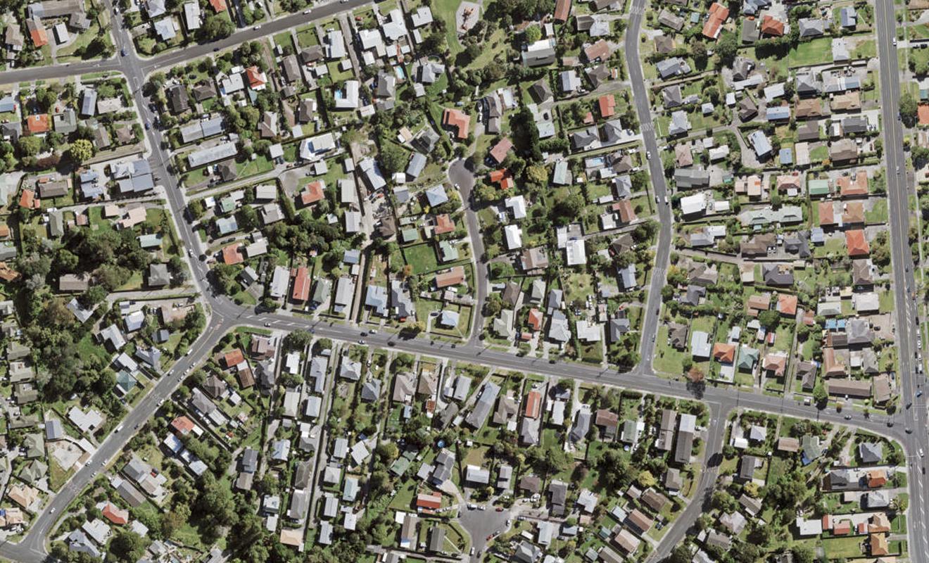 2 Gaede Terrace, Sunnyvale, Auckland - Carousel 1