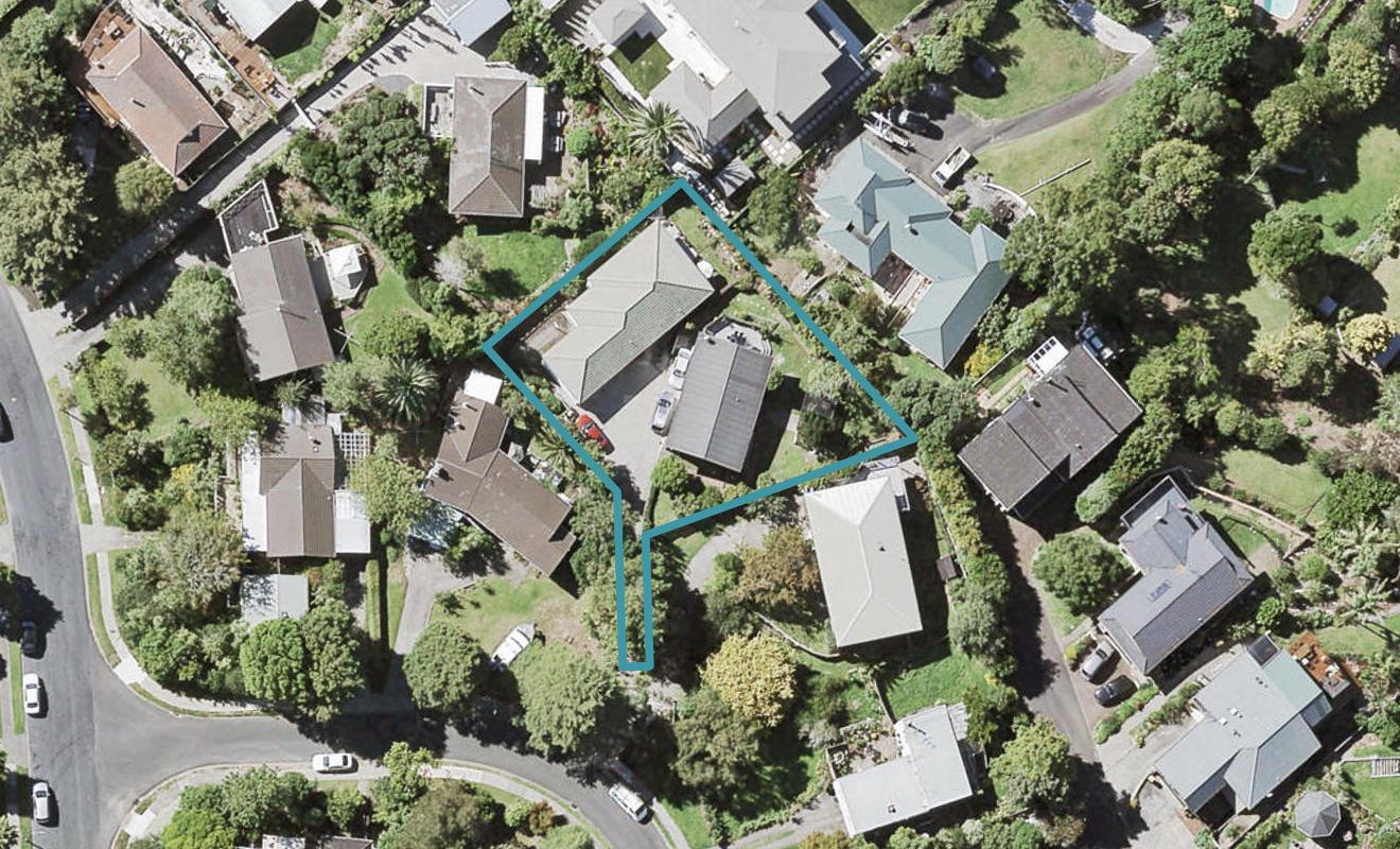 2/6 Addis Place, Shelly Park, Auckland - Carousel 1