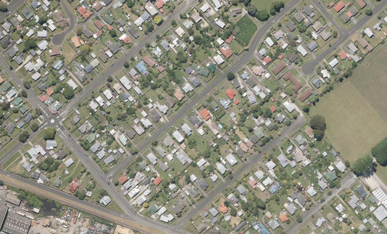 16 Talbot Street, Whanganui East, Whanganui - Carousel 1