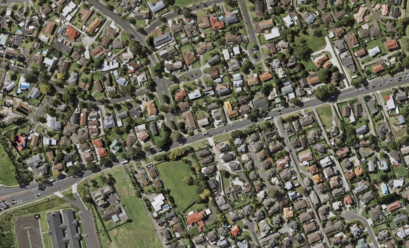 24 Redoubt Road, Goodwood Heights, Auckland - Carousel 1