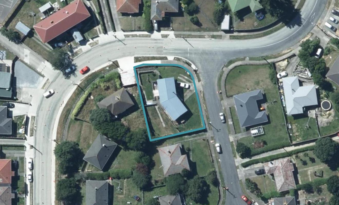 2 Berkshire Grove, Cannons Creek, Porirua - Carousel 1