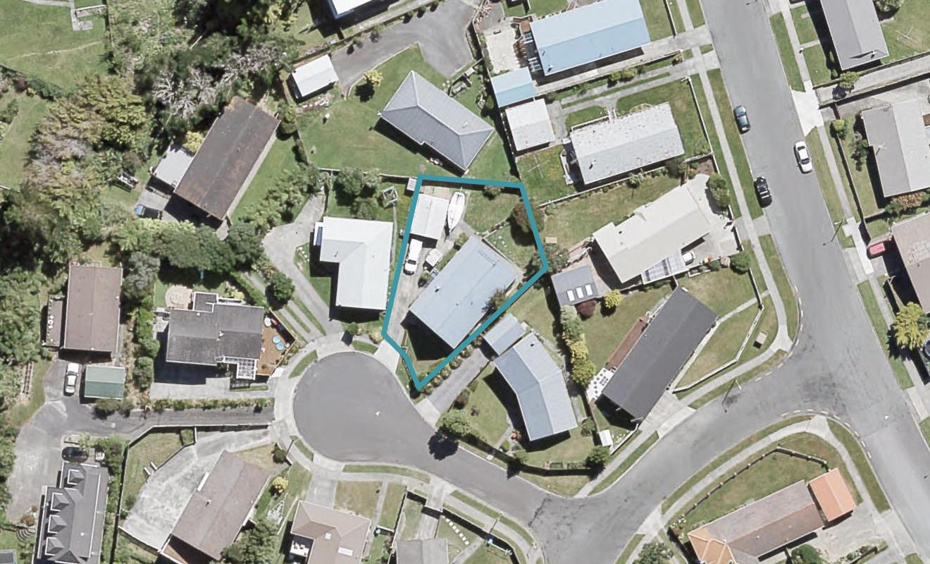 10 Bluff Close, Kelson, Lower Hutt - Carousel 1