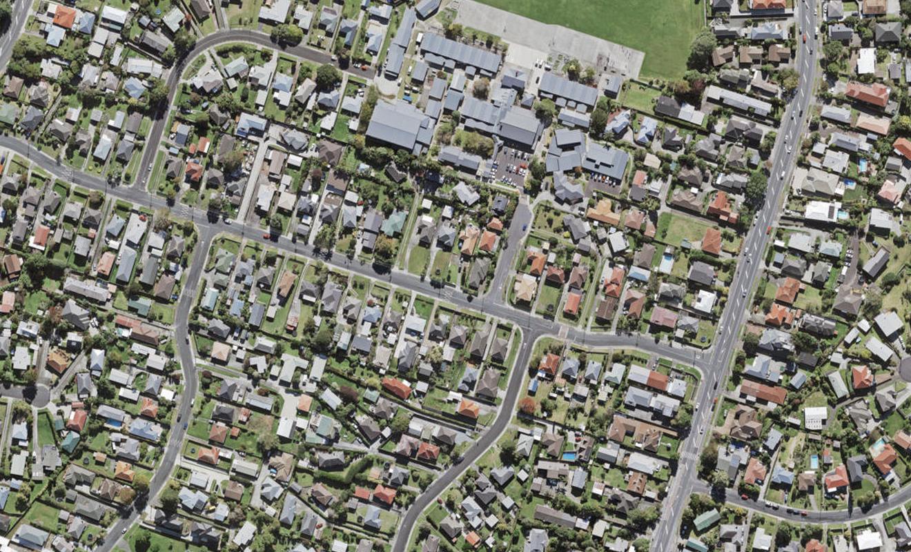 19 Strid Road, Te Atatu South, Auckland - Carousel 1