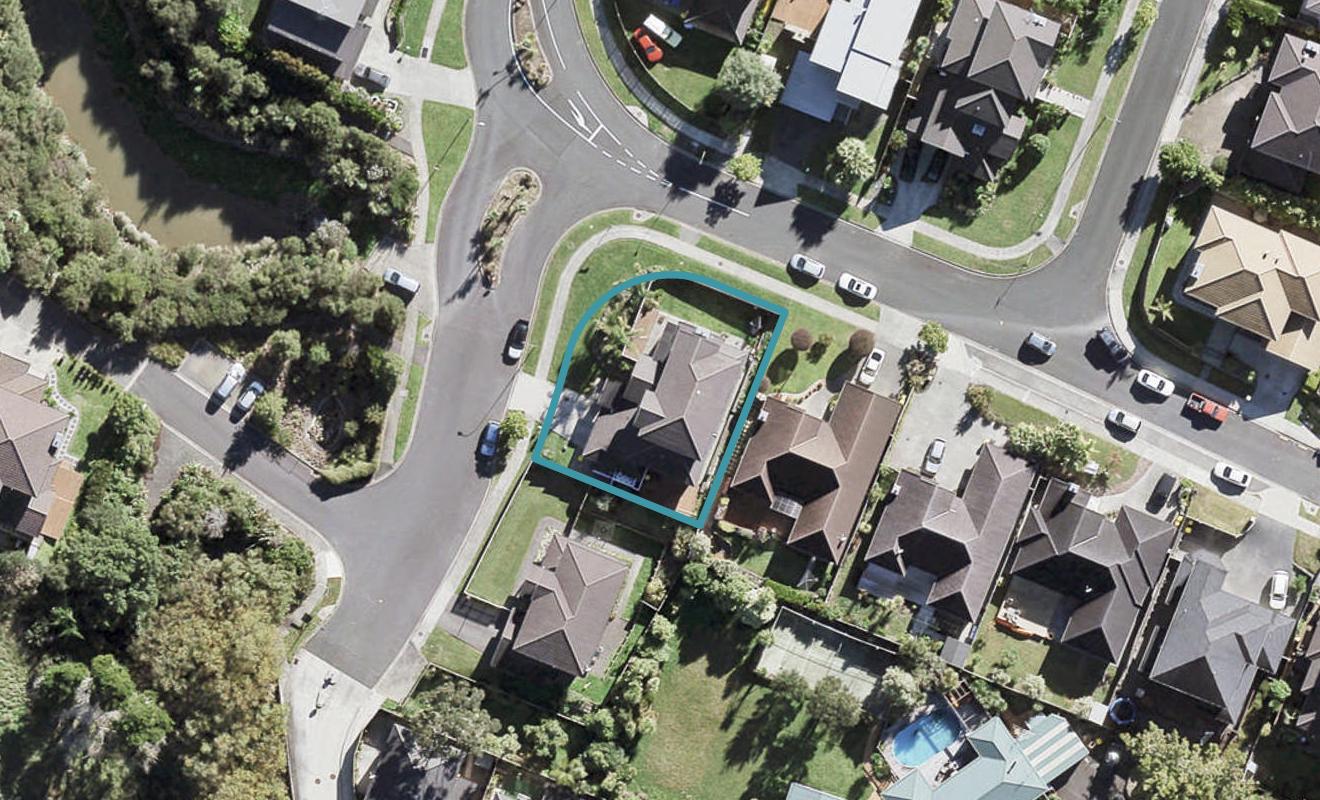 22 Springvale Drive, Fairview Heights, Auckland - Carousel 1