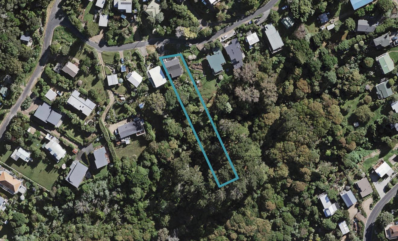 10 George Street, Surfdale, Waiheke Island - Carousel 1