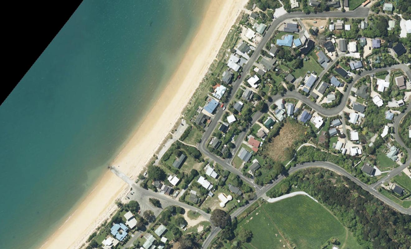13B Cornwall Place, Tata Beach, Takaka - Carousel 1