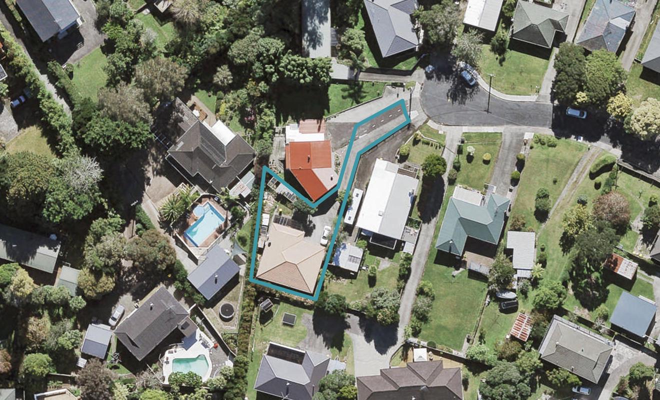 10A Christina Avenue, Te Atatu South, Auckland - Carousel 1