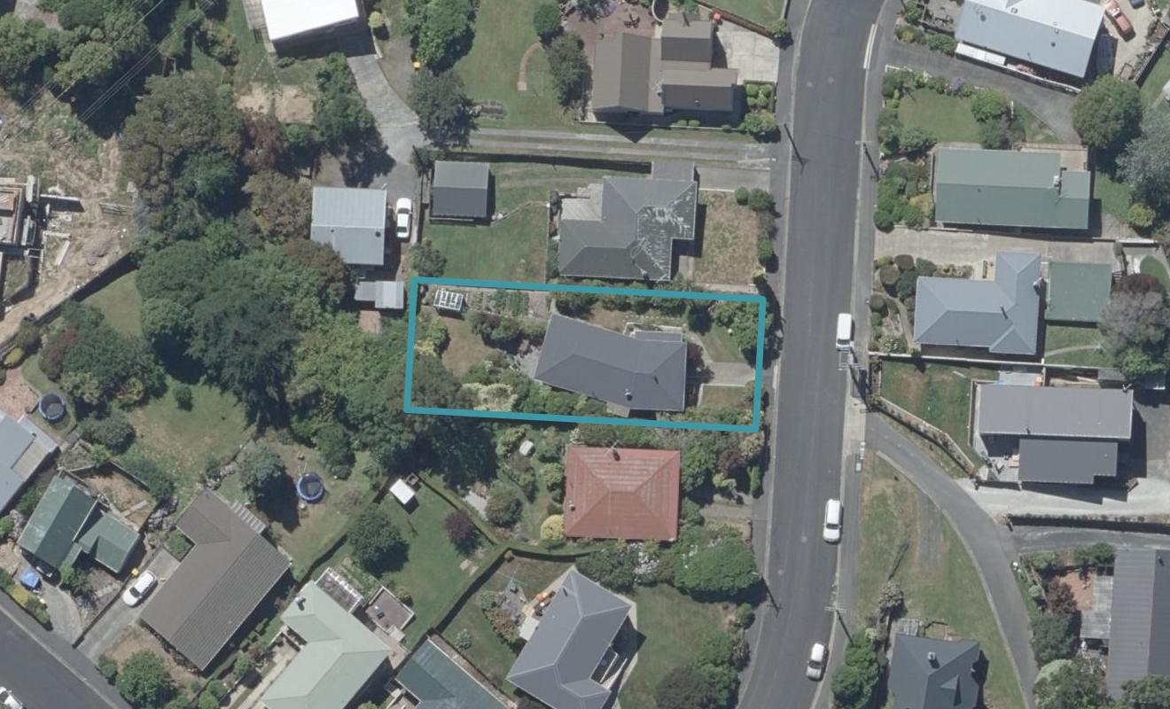 46 Centennial Avenue, Helensburgh, Dunedin - Carousel 1