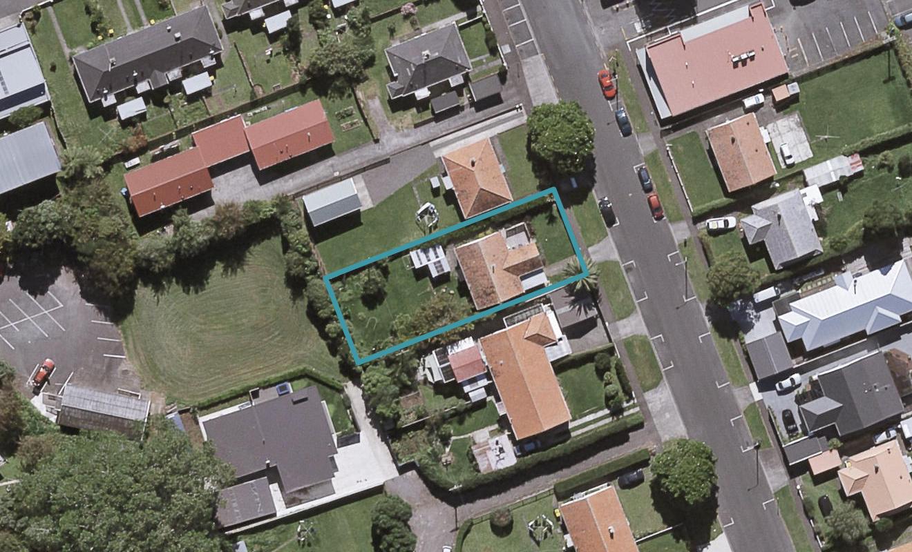 10 Clinton Street, Fitzroy, New Plymouth - Carousel 1