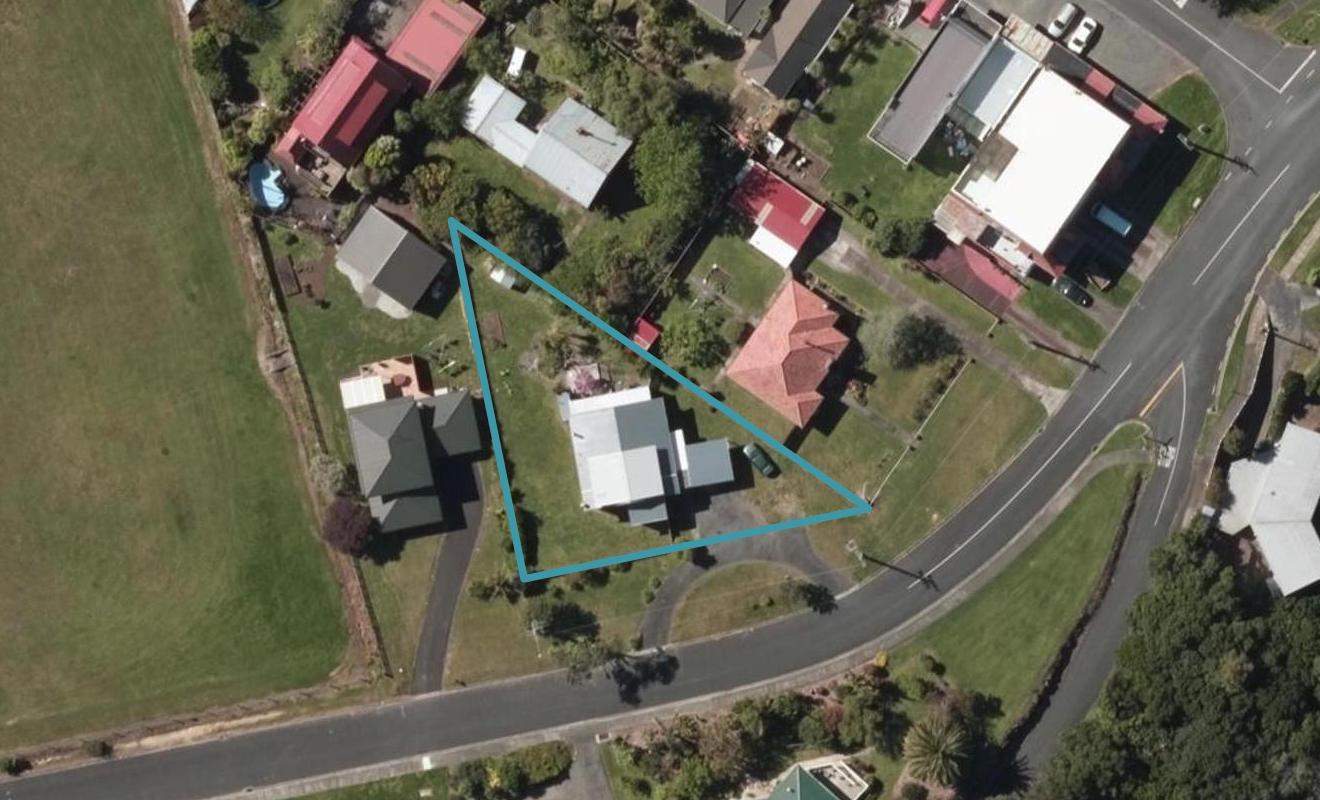 4 Weir Crescent, Onerahi, Whangarei - Carousel 1