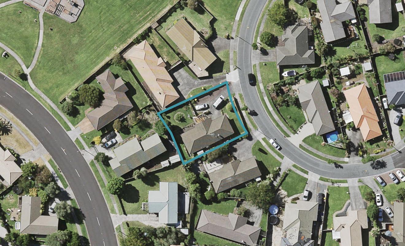 15 Brompton Place, Burswood, Auckland - Carousel 1