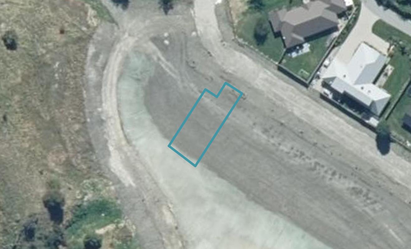 12 Alpine Avenue - Carousel 1