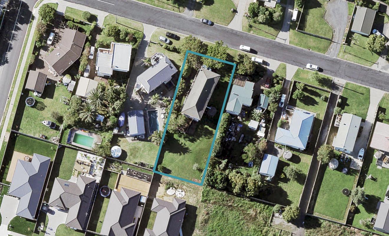 14 Karaka Road, Beachlands, Auckland - Carousel 1