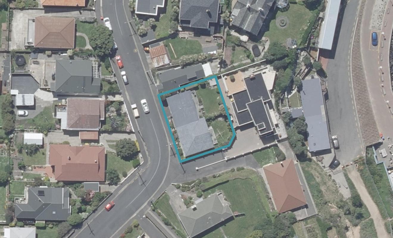 29 Cliffs Road, Saint Clair, Dunedin - Carousel 1