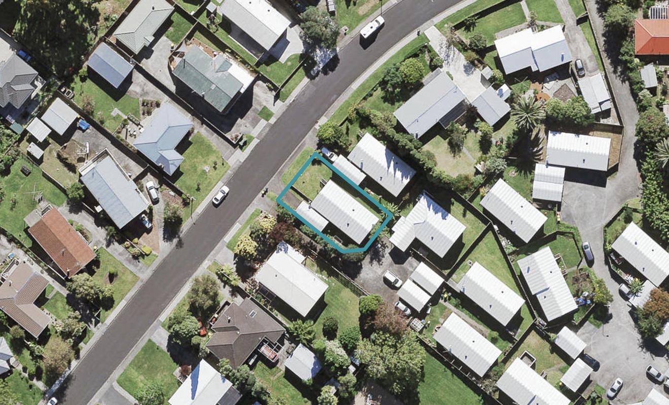 17 Patts Avenue, Glendene, Auckland - Carousel 1