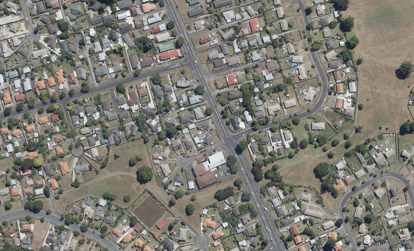 1107 Heaphy Terrace, Fairfield, Hamilton - Carousel 1