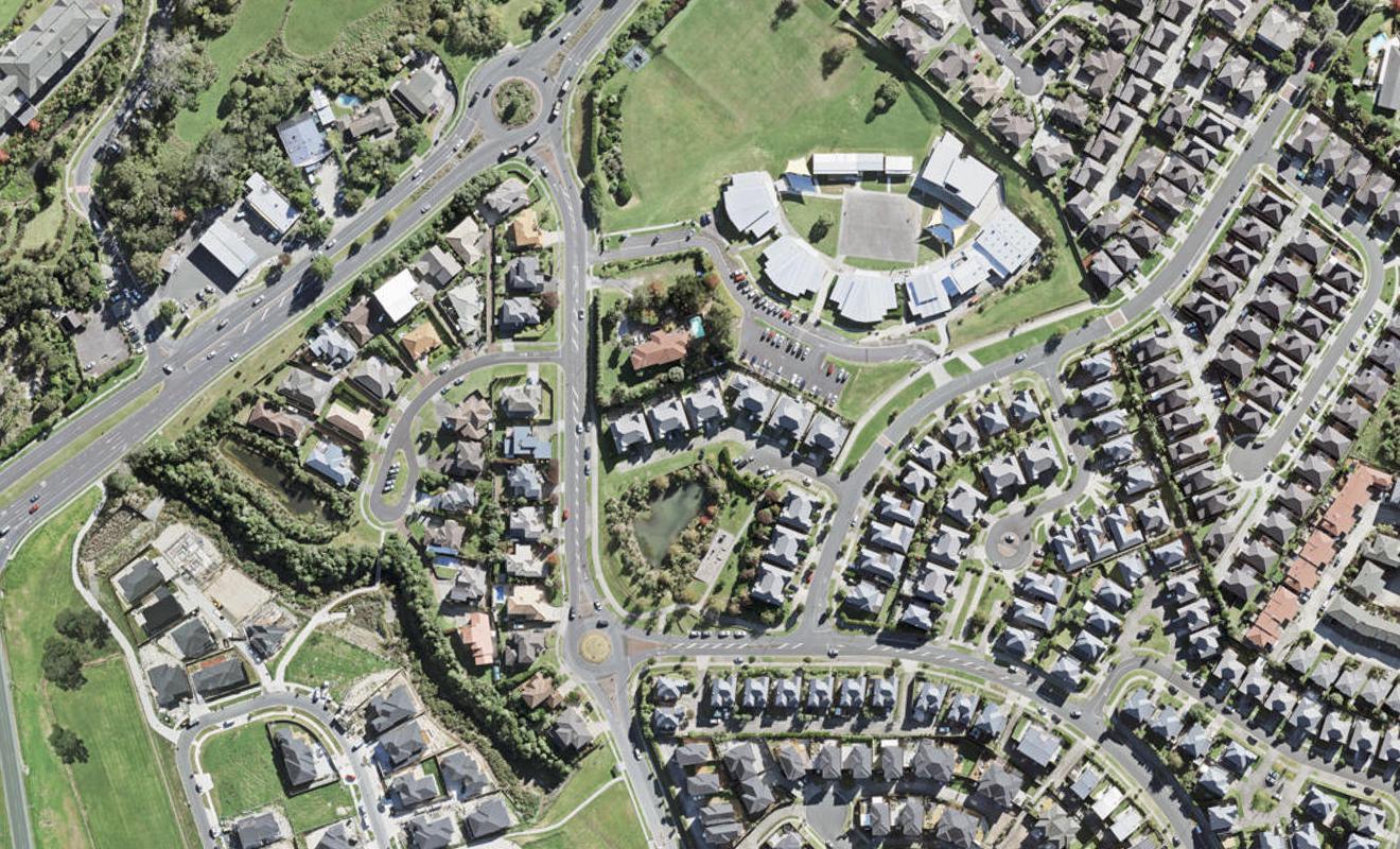 15 Candlestick Place, Oteha, Auckland - Carousel 1