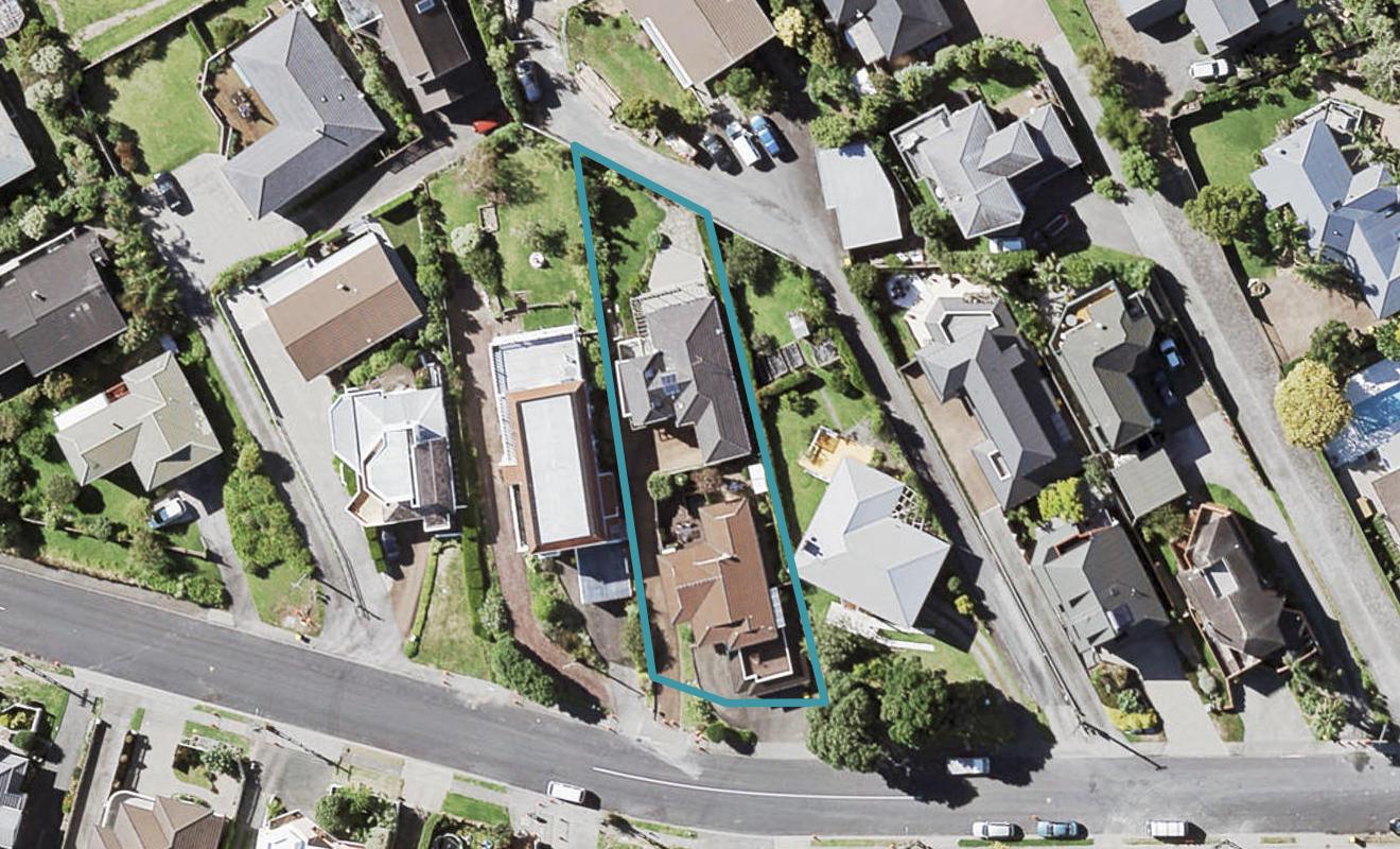 2/28 Devon Road, Bucklands Beach, Auckland - Carousel 1