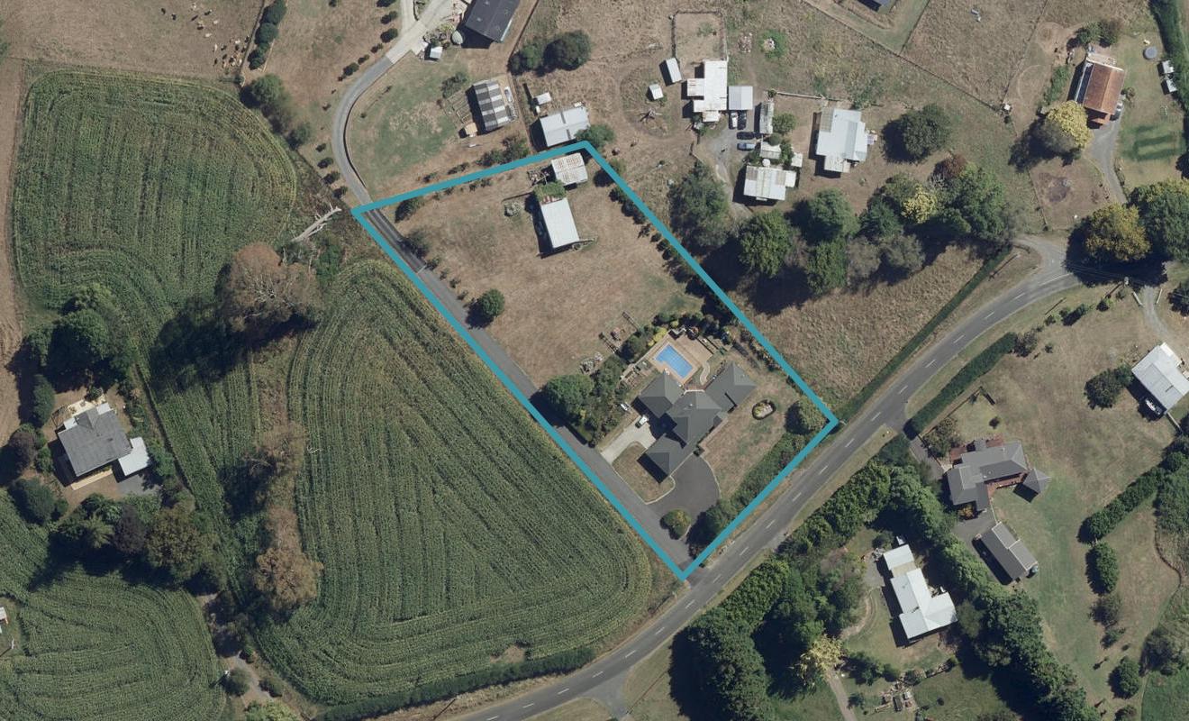 92 Foster Road, Temple View, Hamilton - Carousel 1