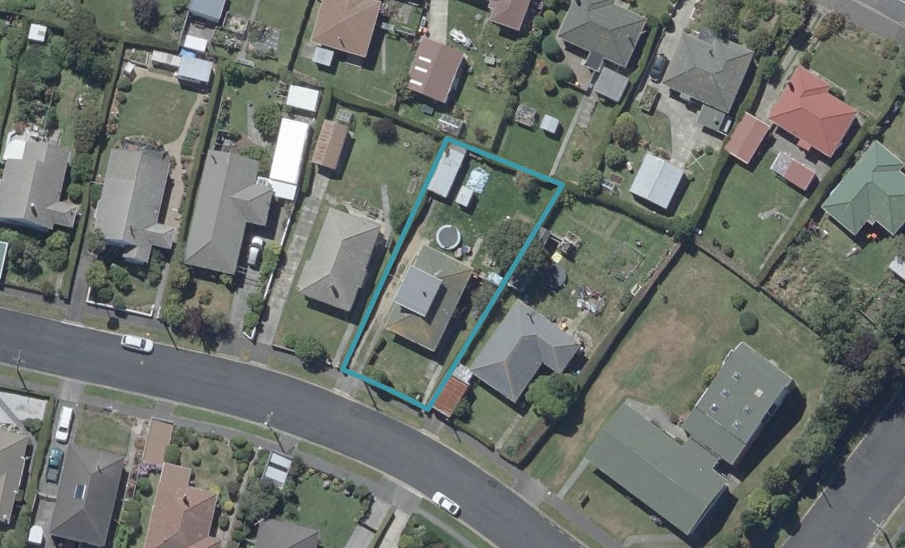 32 Balmain Street, Halfway Bush, Dunedin - Carousel 1