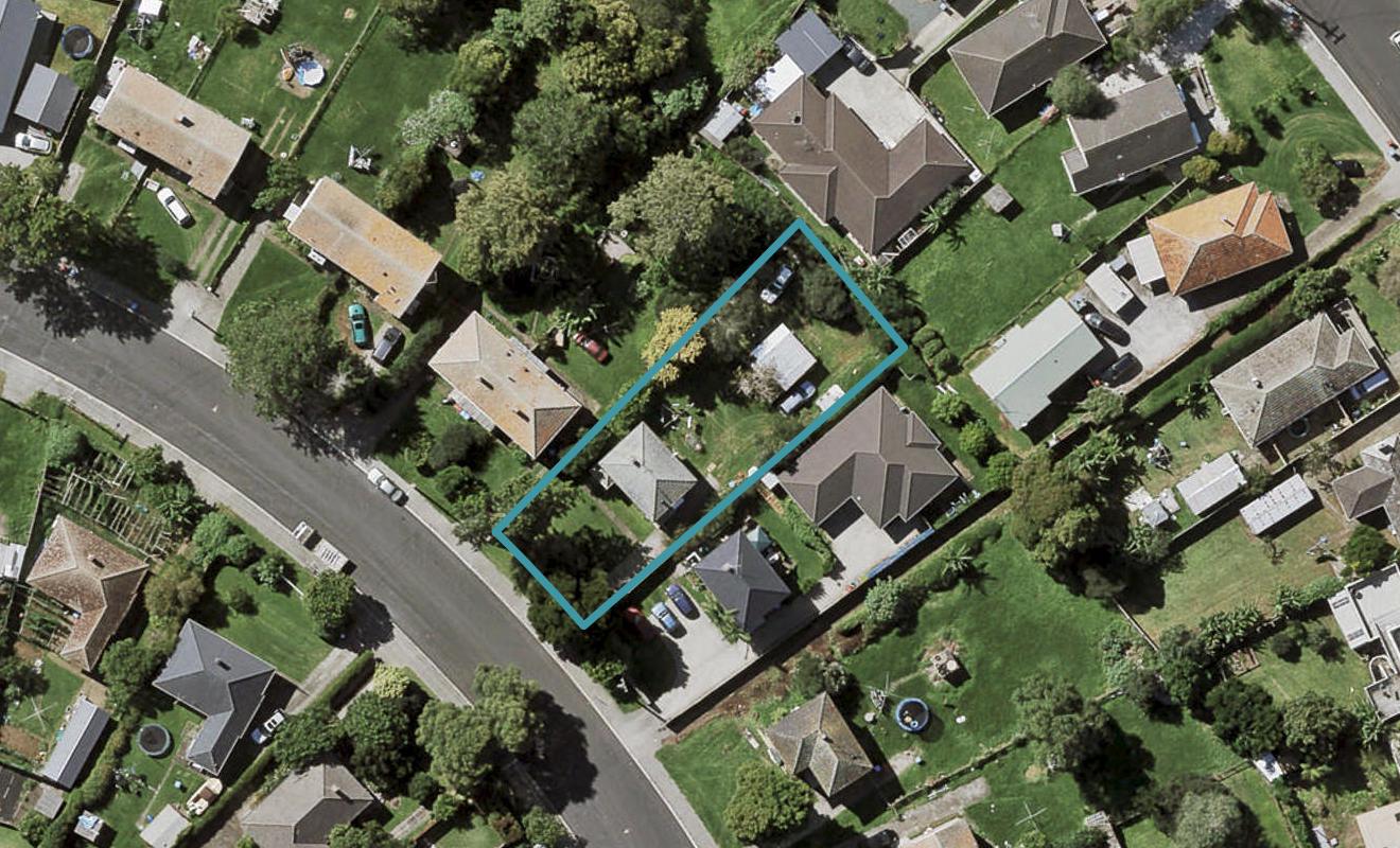 56 Coates Crescent, Panmure, Auckland - Carousel 1
