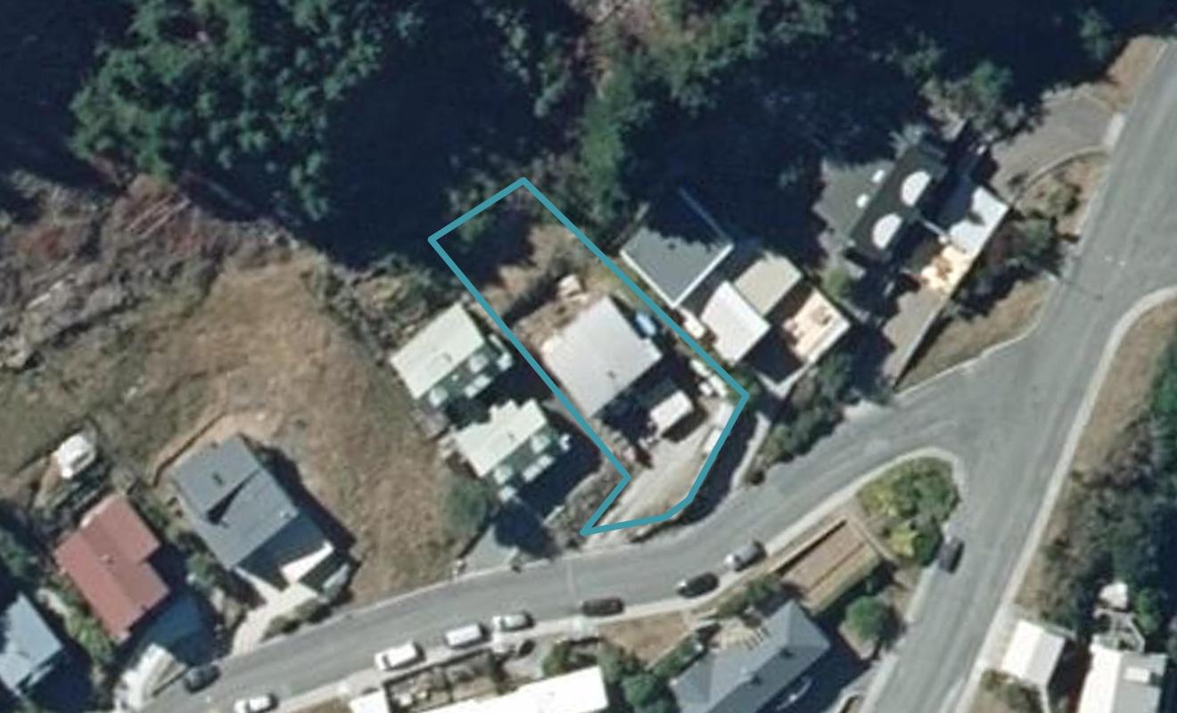5 Caples Place, Fernhill, Queenstown - Carousel 1