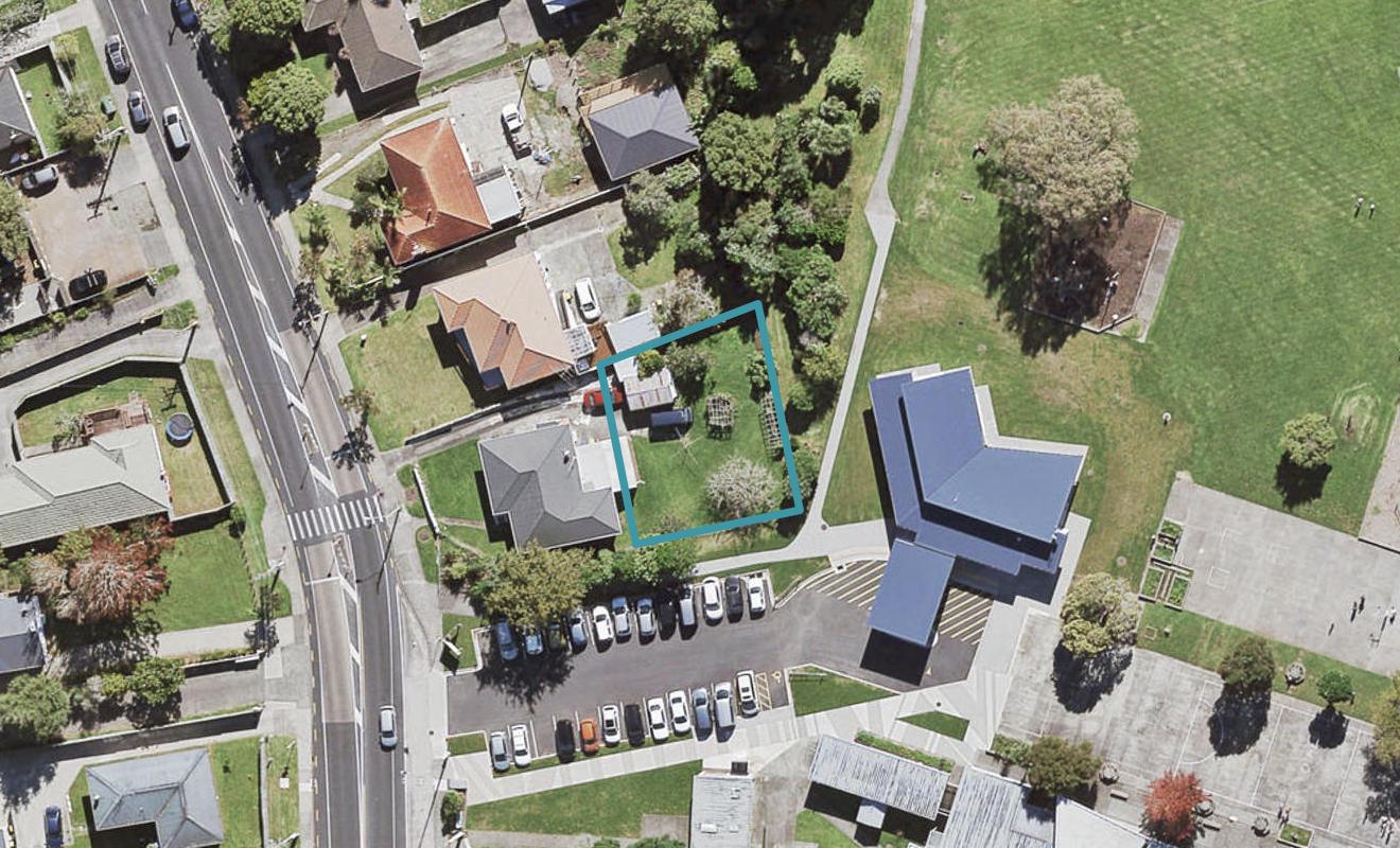 215A Birkdale Road, Birkdale, Auckland - Carousel 1