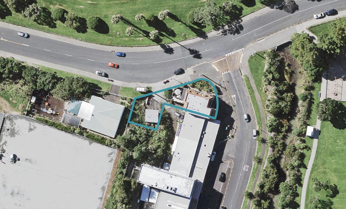 1D Roberta Avenue, Glendowie, Auckland - Carousel 1