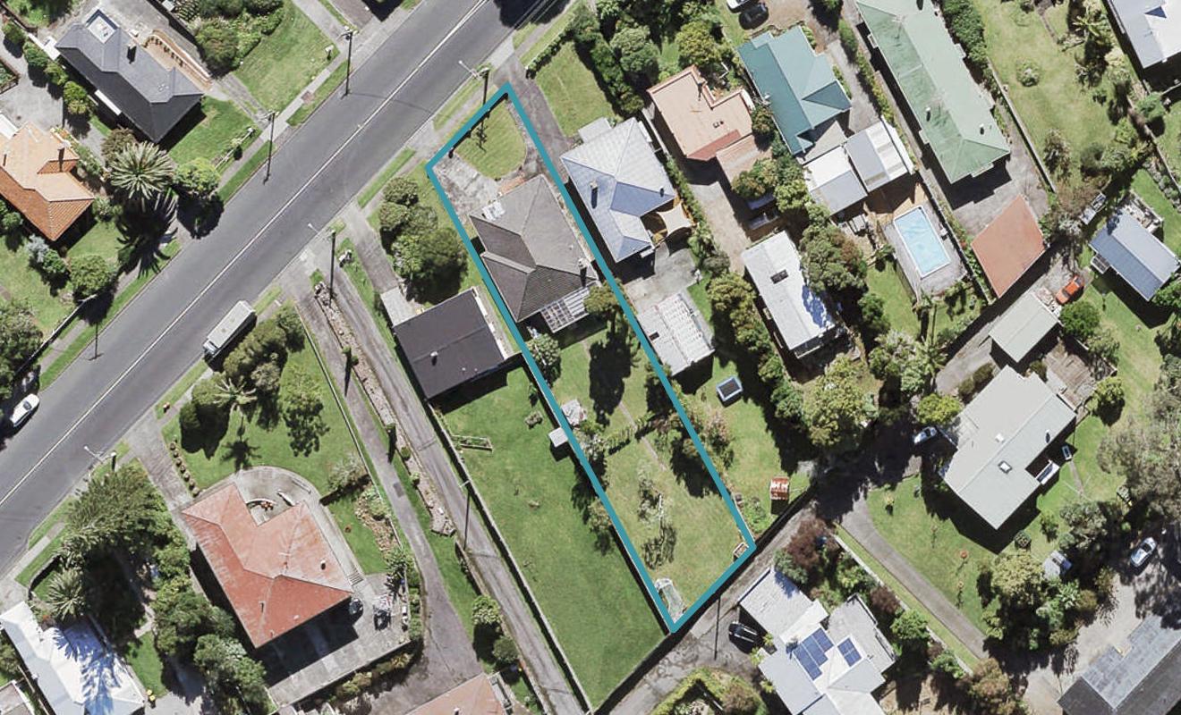154 Titirangi Road, New Lynn, Auckland - Carousel 1