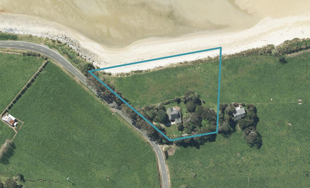 1597 Abel Tasman Drive, Wainui Bay, Takaka - Carousel 1