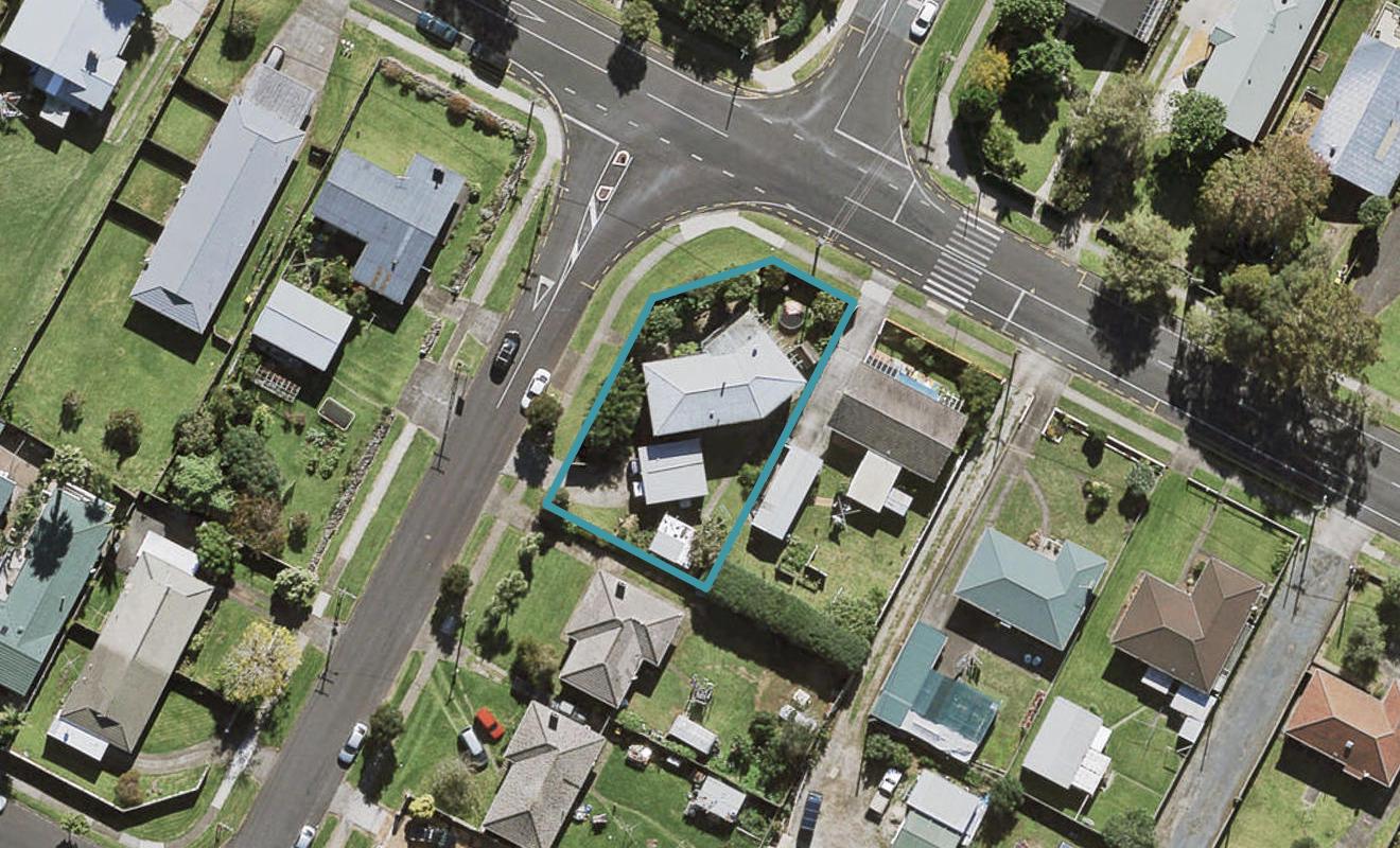 40 Muir Avenue, Mangere Bridge, Auckland - Carousel 1
