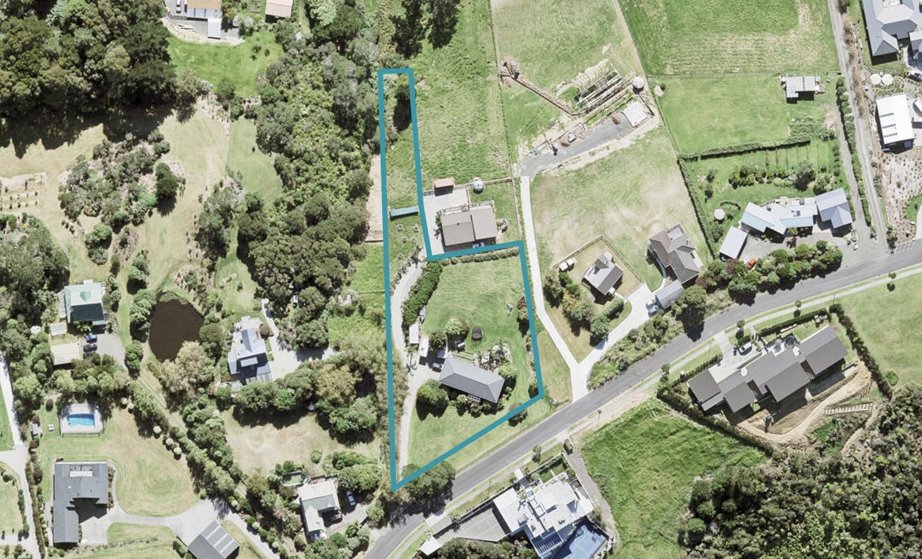 30 Roberts Road, Matakatia, Whangaparaoa - Carousel 1